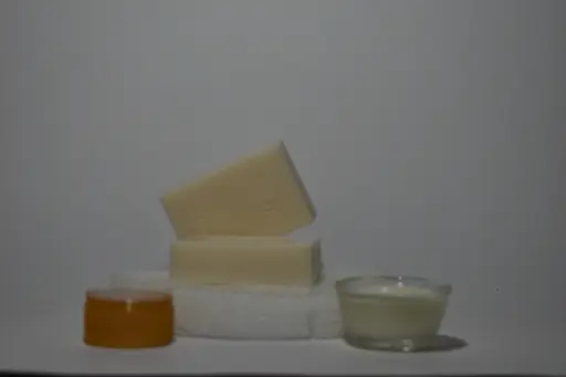 [6] GOAT MILK & HONEY